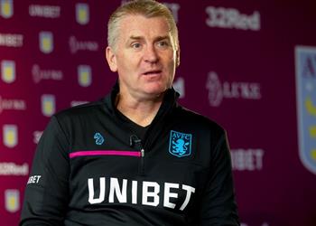 مدرب أستون فيلا يتحدث عن إمكانية التعاقد مع حارس جديد وضم باتشواي من تشيلسي