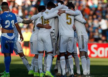 بالفيديو تألق كورتوا ورأسية فاران يقودان ريال مدريد لصدارة مؤقتة بثلاثية أمام خيتافي