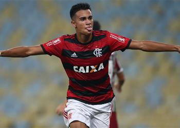 موهبة فلامنجو يغازل ريال مدريد بعد انضمامه للأندية المهتمة بالتعاقد معه