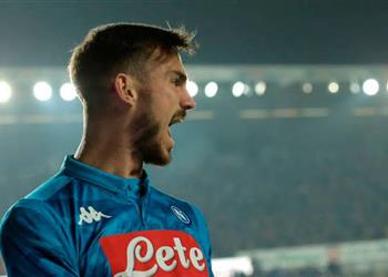 بعد اهتمام ريال مدريد وبرشلونة فابيان يتمسك برفض شرط نابولي لتجديد عقده