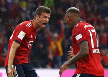 صورة عدسات بواتينج اللاصقة تصنع الحدث في تدريبات بايرن ميونخ