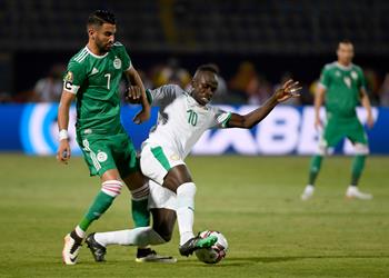 محرز يهنئ ماني على جائزة الأفضل في إفريقيا ويعتذر عن عدم حضوره كان علي التسجيل