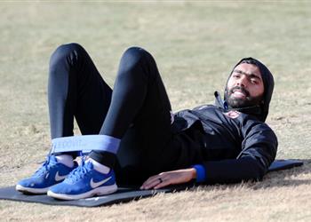 طبيب الأهلي يوضح أسباب غياب حسين الشحات عن رحلة زيمبابوي