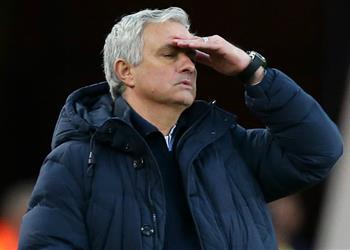 بسبب إصابة سيسوكو مورينيو في ورطة ولا بديل عن دخول ميركاتو الشتاء