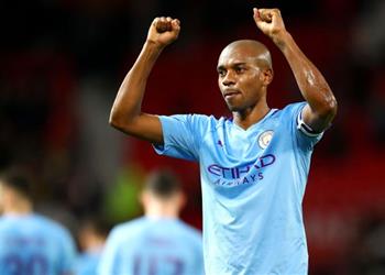 فرناندينيو يحسم مستقبله مع مانشستر سيتي