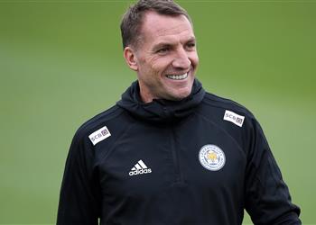 مدرب ليستر سيتي يعلق على تكهنات اهتمامهم بضم لاعب ليفربول الم عار