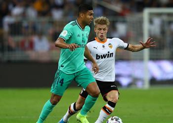 كاسيميرو حققنا فوز ا م ستحق ا على فالنسيا ولا يهمنا من سنواجه في نهائي السوبر الإسباني