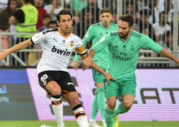 كارفاخال برشلونة أم أتلتيكو مدريد في نهائي السوبر أريد رفع الكأس هو أفضل هدية