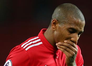 مانشستر يونايتد يسعى لعرقلة انتقال يونج إلى إنتر ميلان