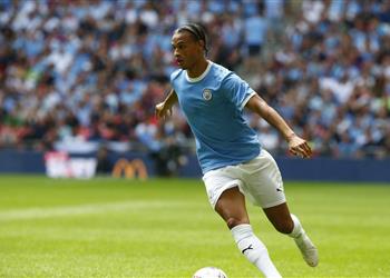 بايرن ميونخ يعلن موقفه النهائي من ضم ساني في الشتاء