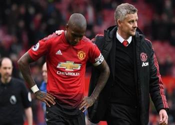 سولشاير يوضح موقفه من رحيل أشلي يونج ويكشف وضع المصابين قبل مواجهة نورويتش سيتي