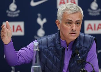 مورينيو ي فسر تصريحات اللحم والسمك الساخرة من كلوب بعد تعثر ليفربول أمام مانشستر يونايتد