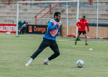 مروان محسن غاضب من الانتقادات ويشيد بدور أفشة مع الأهلي