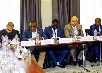 الاجتماع الفني قبل مواجهتهما بالكونفدرالية المصري بالأبيض وبيراميدز بالأسود