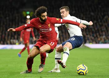 رغم صيامه عن التهديف جماهير ليفربول ت غدق الثناء على محمد صلاح بعد أدائه ضد توتنهام