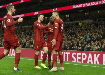 نيفيل فيرمينو يتمناه أي مدرب في العالم ولا يوجد فريق يستطيع إيقاف ليفربول الآن