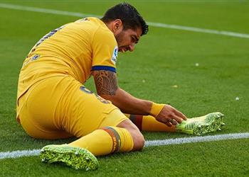 إصابة سواريز تجبر برشلونة للبحث عن مهاجم خلال ميركاتو الشتاء