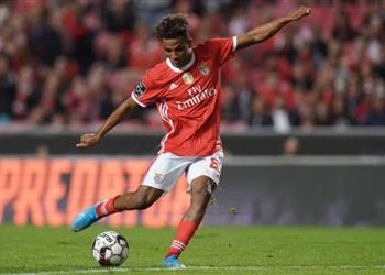 مورينيو يراوغ حول حسم صفقة نجم بنفيكا