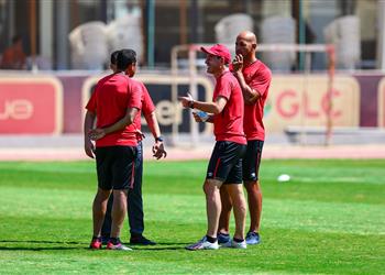 مران الأهلي فايلر يطمئن على الشحات ووحيد وثنائي الفريق يخضع لكشف طبي