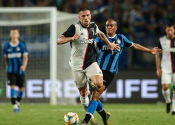تقارير يوفنتوس يرفض التعاقد مع مدافع لتعويض ديميرال وكيلليني