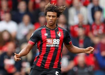 تقارير تشيلسي لا ينوي إعادة ناثان آكي من بورنموث