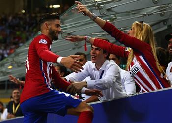 تقارير لأسباب عائلية كاراسكو يريد العودة إلى أوروبا وميلان أبرز المهتمين بضمه