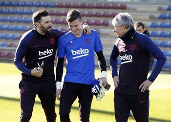 كيكي سيتين يلغي قرار فالفيردي قبل مواجهة برشلونة وغرناطة