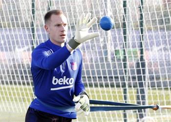 بعد عودته من الإصابة تير شتيجن جاهز للمشاركة أمام غرناطة