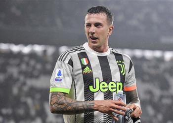 تقارير يوفنتوس يفكر في بيع بيرنارديسكي خلال ميركاتو الصيف