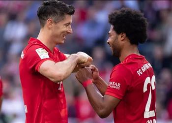 هانزي فليك يعلن جاهزية ليفاندوفسكي وجنابري لمواجهة هيرتا برلين