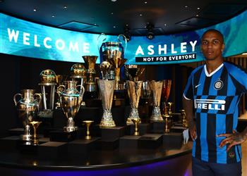 رسمي ا إنتر ميلان يعلن ضم أشلي يونج من مانشستر يونايتد