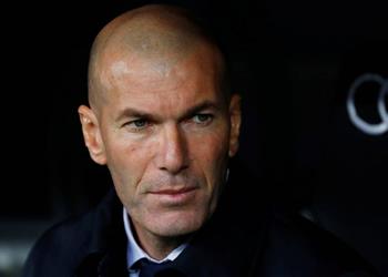 زيدان عن تصريحات مدير إشبيلية يستطيع تقديم شكوى ولا يمكنني إيقافه عن الحديث