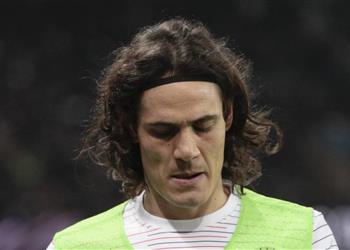 ليكيب باريس سان جيرمان يصدم أتلتيكو مدريد بشأن كافاني