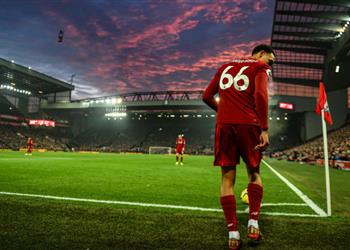 أرنولد لا نتحدث عن لقب الدوري الإنجليزي في غرفة الملابس ويمكن حدوث أي شيء