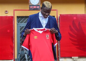 الأهلي يعلن عبر بطولات وصول البطاقة الدولية لـ بادجي وتطورات رحيل صالح جمعة