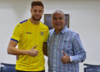 الإسماعيلي يعلن وصول البطاقة الدولية لـ فخر الدين بن يوسف ويؤكد جاهزيته لمواجهة الاتحاد بالبطولة العربية