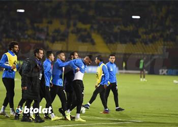 خالد الغندور يوضح إصابة أشرف بن شرقي في مباراة الزمالك ومازيمبي
