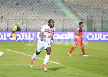 بطولات يوضح سبب استبعاد كارتيرون لـ كاسونجو من مباراة الزمالك ومازيمبي