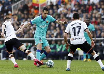 بوسكيتس تفوقنا على فالنسيا رغم الهزيمة ويعلق على إمكانية التعاقد مع مهاجم