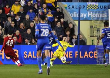 فيديو ليفربول يتقدم بالهدف الأول على شروزبري في كأس الاتحاد الإنجليزي