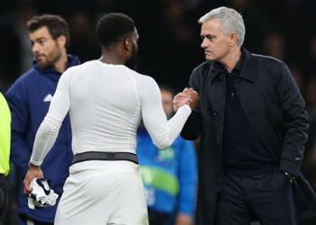 مورينيو يفتح الباب أمام داني روز للرحيل عن توتنهام