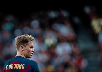 دي يونج برشلونة ليس في أفضل حالاته لكن قادرون على الفوز بكل الألقاب