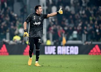 بوفون في عيد ميلاده الـ42 السن لا مفر منه وسأحدد مصيري نهاية الموسم