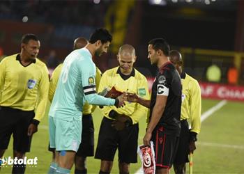 محمد الشناوي يغيب عن مران الأهلي ورمضان صبحي يواصل التأهيل