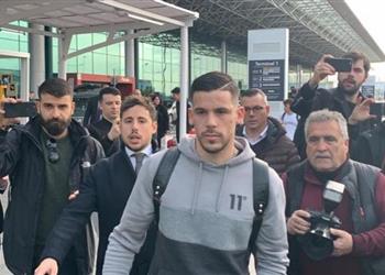 لاعب برشلونة يصل إلى روما