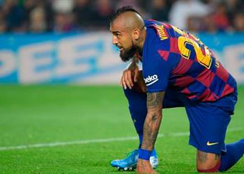 مران برشلونة غياب فيدال وشكوك حول لحاقه بمباراة ليفانتي