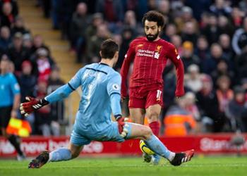 بالفيديو محمد صلاح يسجل هدف ليفربول الثالث أمام ساوثهامبتون