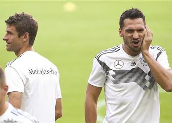 لوف يلمح إلى إمكانية الاعتماد على مولر وهوملز في يورو 2020