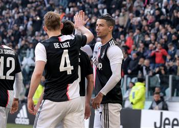 بالفيديو ثنائية رونالدو ورأسية دي ليخت تقود يوفنتوس لتأمين الصدارة بثلاثية أمام فيورنتينا