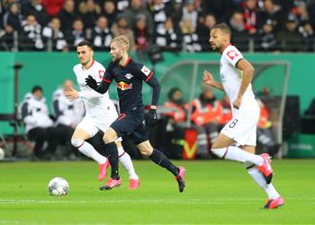 لايبزيج يواصل السقوط ويودع كأس ألمانيا أمام فرانكفورت